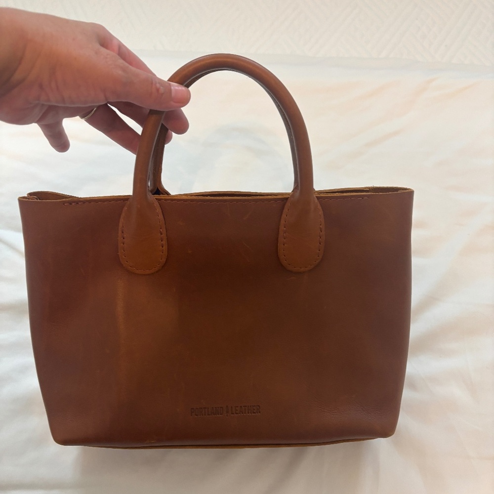 Portland Leather Rainstorm Crossbody Bag